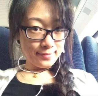 最励志助理张雱:名下427家公司,30岁就身家180亿,比老板还厉害_刘强东