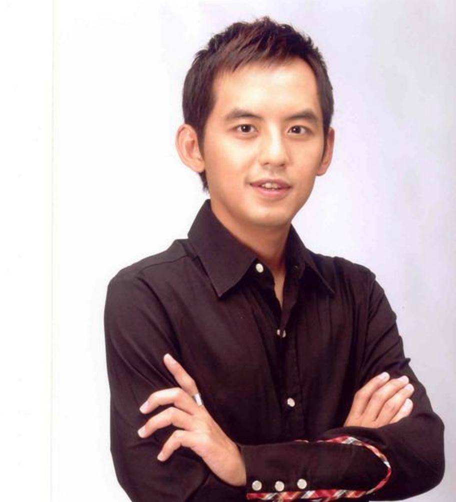 原创黄子佼与小s分手劈腿曾宝仪现与小19岁娇妻高调秀恩爱