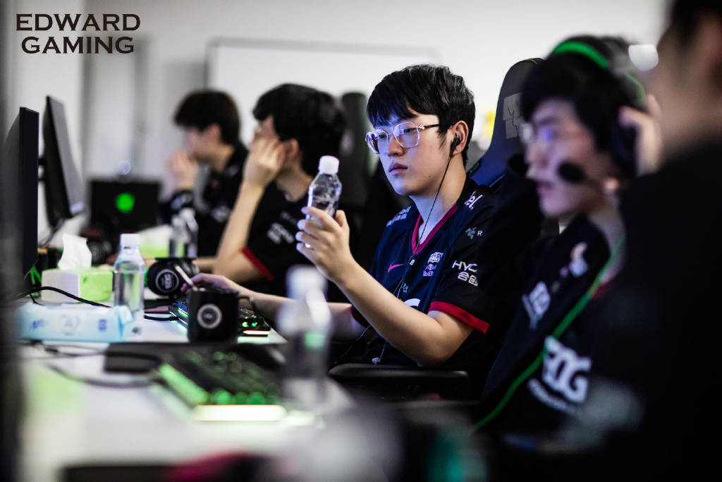 meiko告诉deft:止步八强爱德朱很生气_季后赛_管理层_队伍