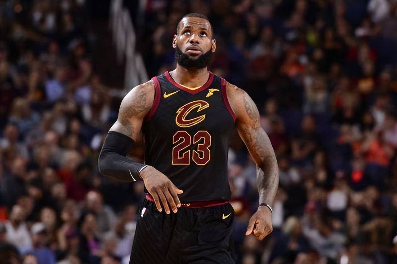 原创同样33岁同样02同样打绿军18詹场均3498翻盘看kd的了