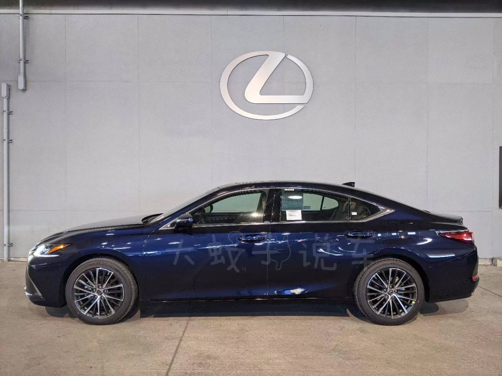 2023款雷克萨斯es350v6引擎高颜值造型优雅又犀利看啥a6