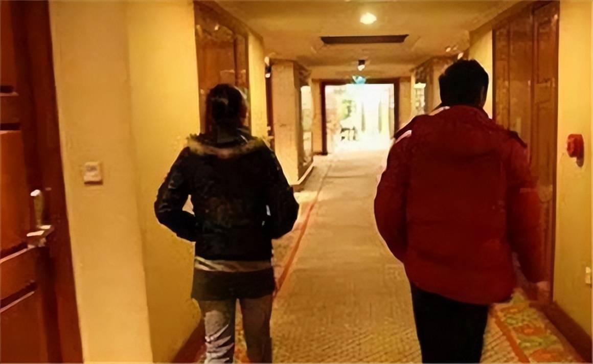 四川男子与女网友奔现,初次约会就坦诚相见,2天后崩溃报警 纪实_谭