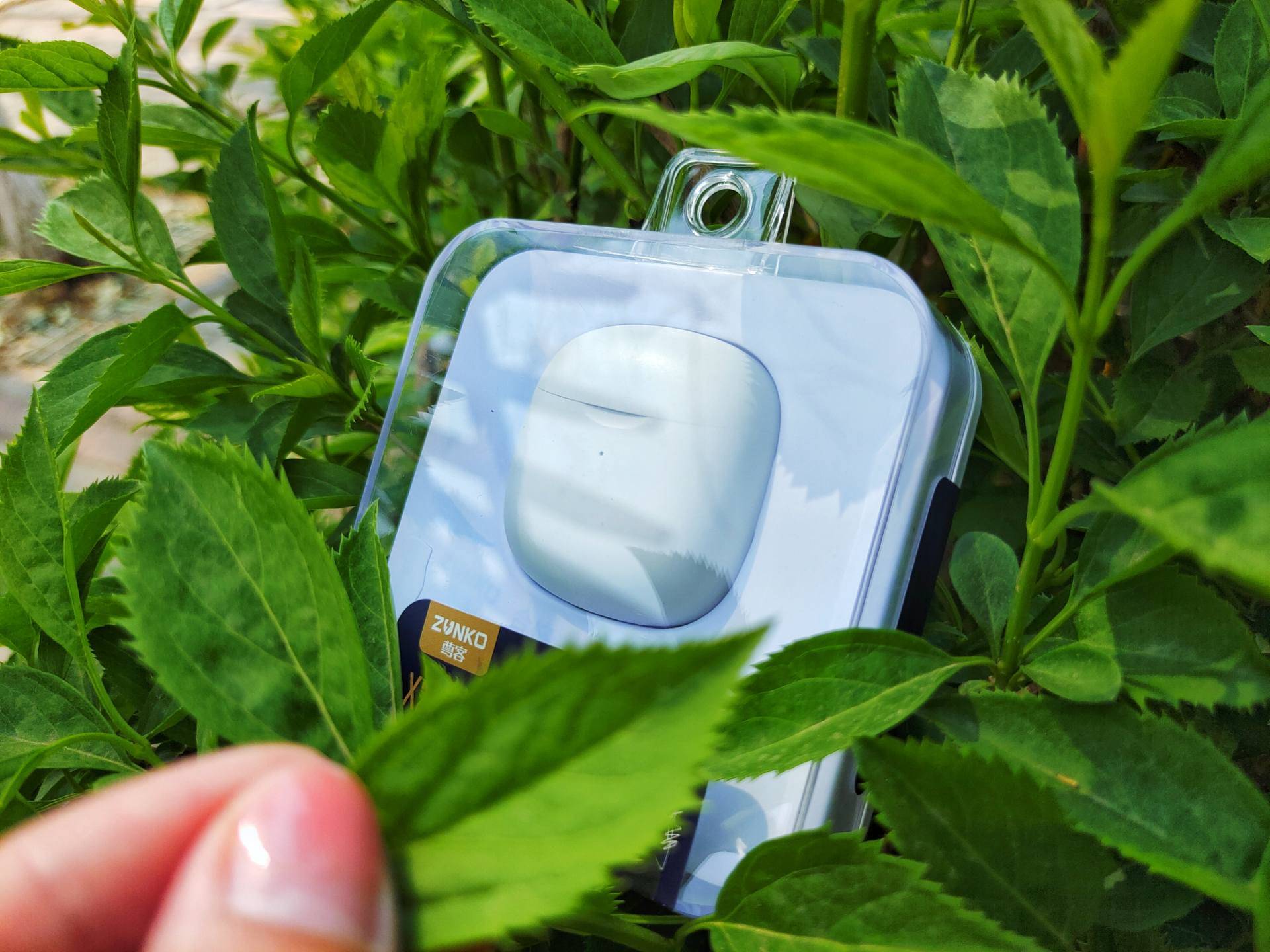 小巧的尊客X22耳机，不分年龄差别，统统是其音质的俘虏