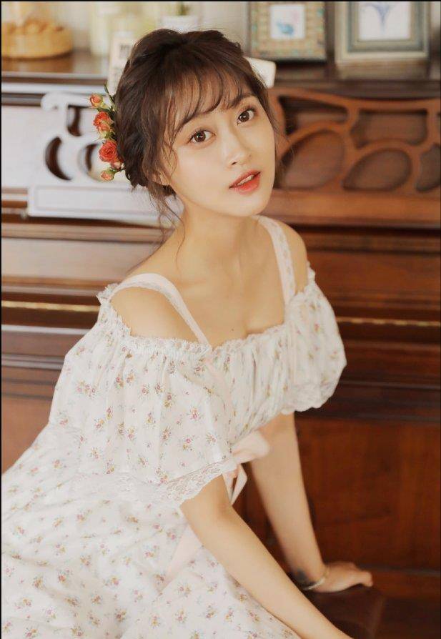 原创孙侨潞猝死邻居她从小被我们孤立拍小魔仙被我们嘲笑