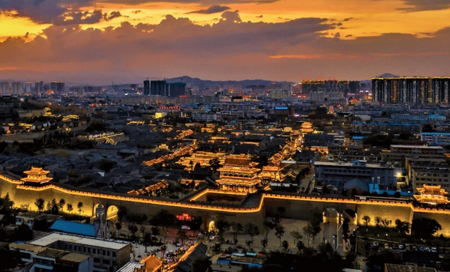 山西又一“假古城”走红，规模不输太原古县城，有望与平遥看齐