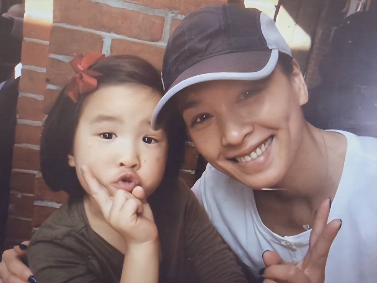 对于自己的长相,张庭女儿也曾发视频回应网友.