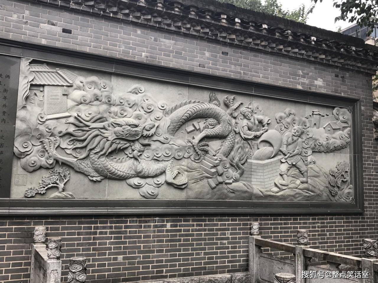 原创难怪佛派要在灵山后山开辟化龙池你看看如来暗地里养了啥