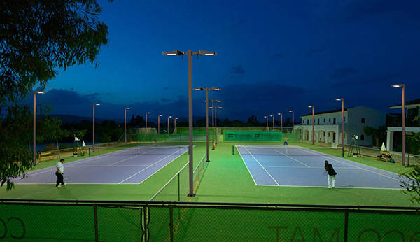 户外球场照明用什么灯具比较好