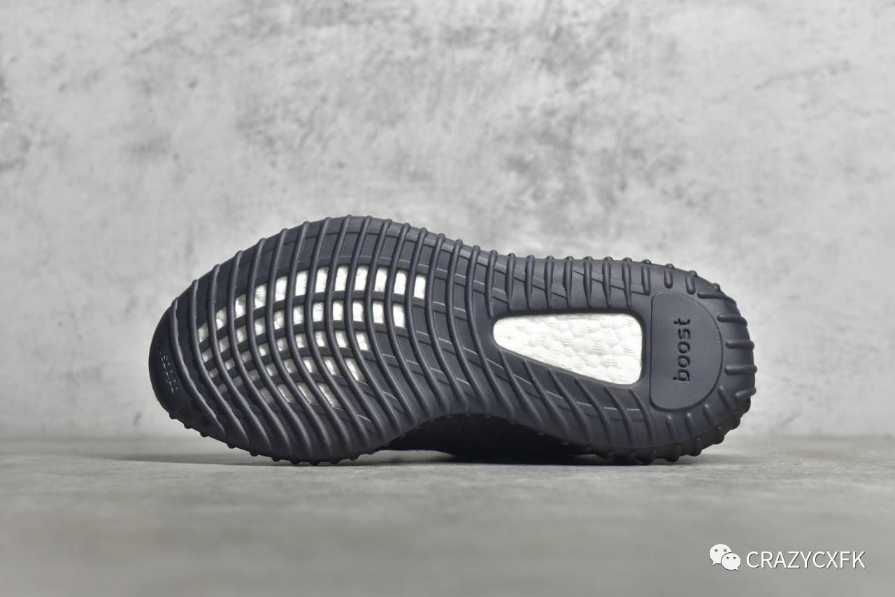 阿迪达斯椰子adidasyeezyboost350v2onyx纯黑武士运动鞋