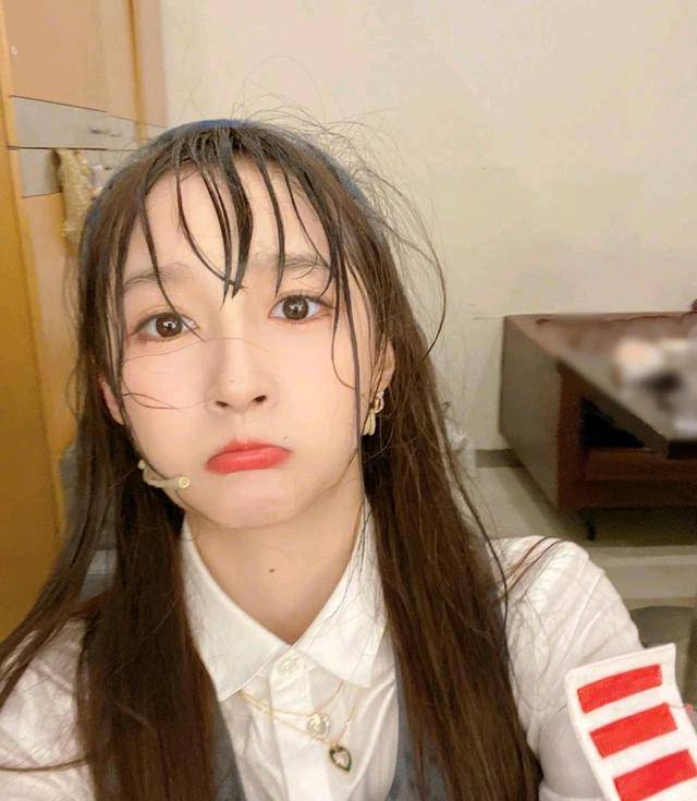 《王牌7》放出嘉宾以前照片,只有关晓彤的是丑照_宋亚轩_贾玲成_沈腾