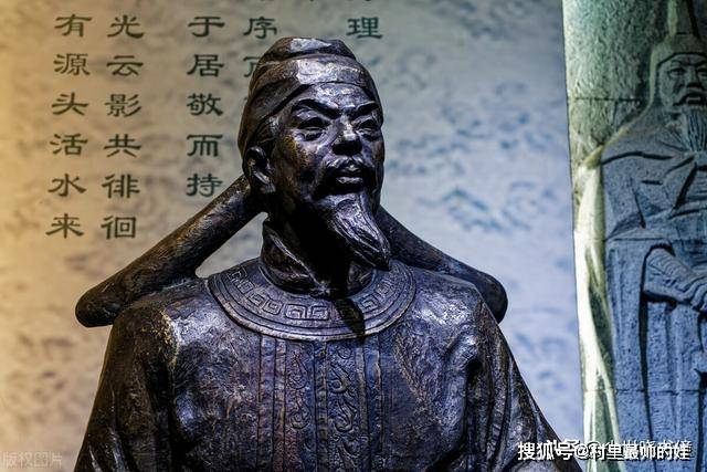 还有与众不同的外在形象,让它成为了花中的翘楚,无数的文人用最深情的