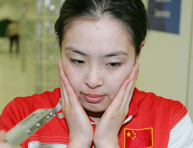 原创为爱拼四胎为讨丈夫的欢心跳水皇后伏明霞准备再生祝多子多福
