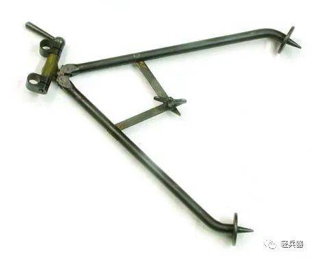 作为冲锋枪的鼻祖它竟然是双管的意大利维勒帕洛沙m1915冲锋枪