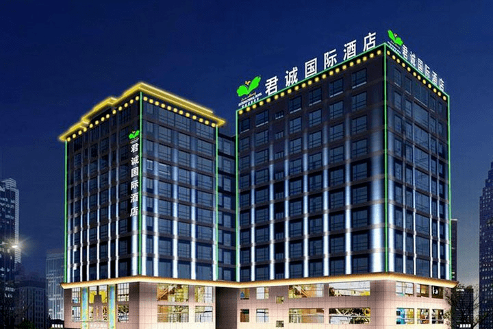 案例分享旺龙机器人智慧乘梯方案落地西安君诚国际酒店