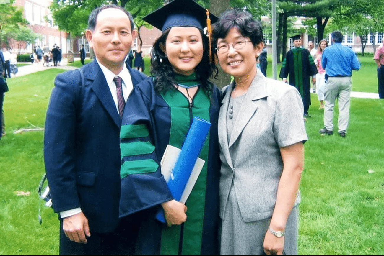 丁尚彪到美国后并没有闲着.