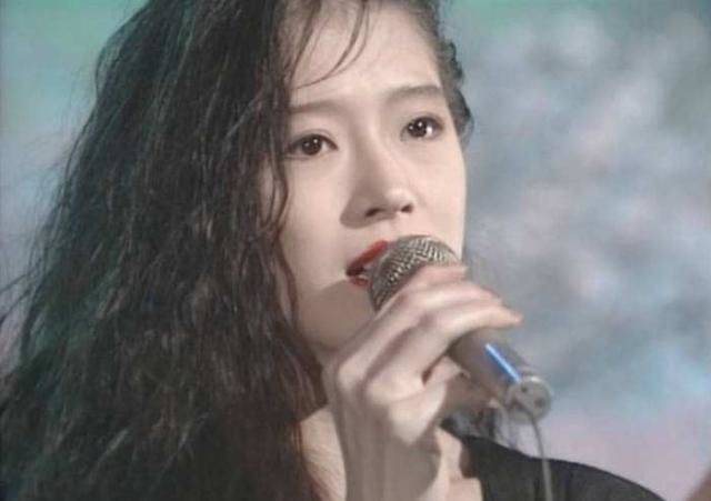 吸引了徐克,让中森明菜成为徐克心中聂小倩最佳的人选