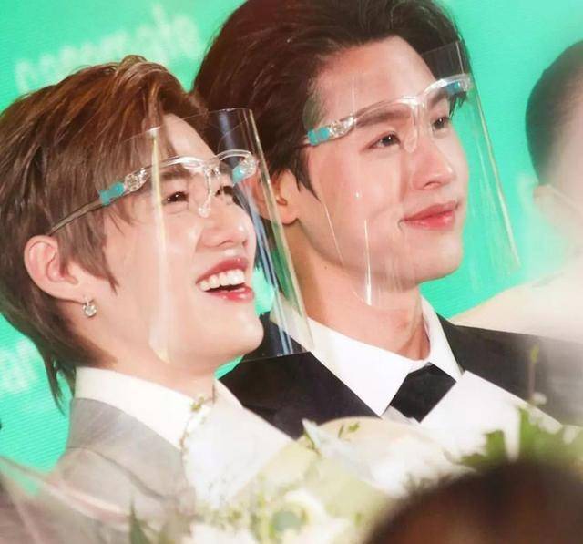 泰星ppkrit,billkin同框:我们已经相爱了,我爱他,他也爱我_小烟_工作