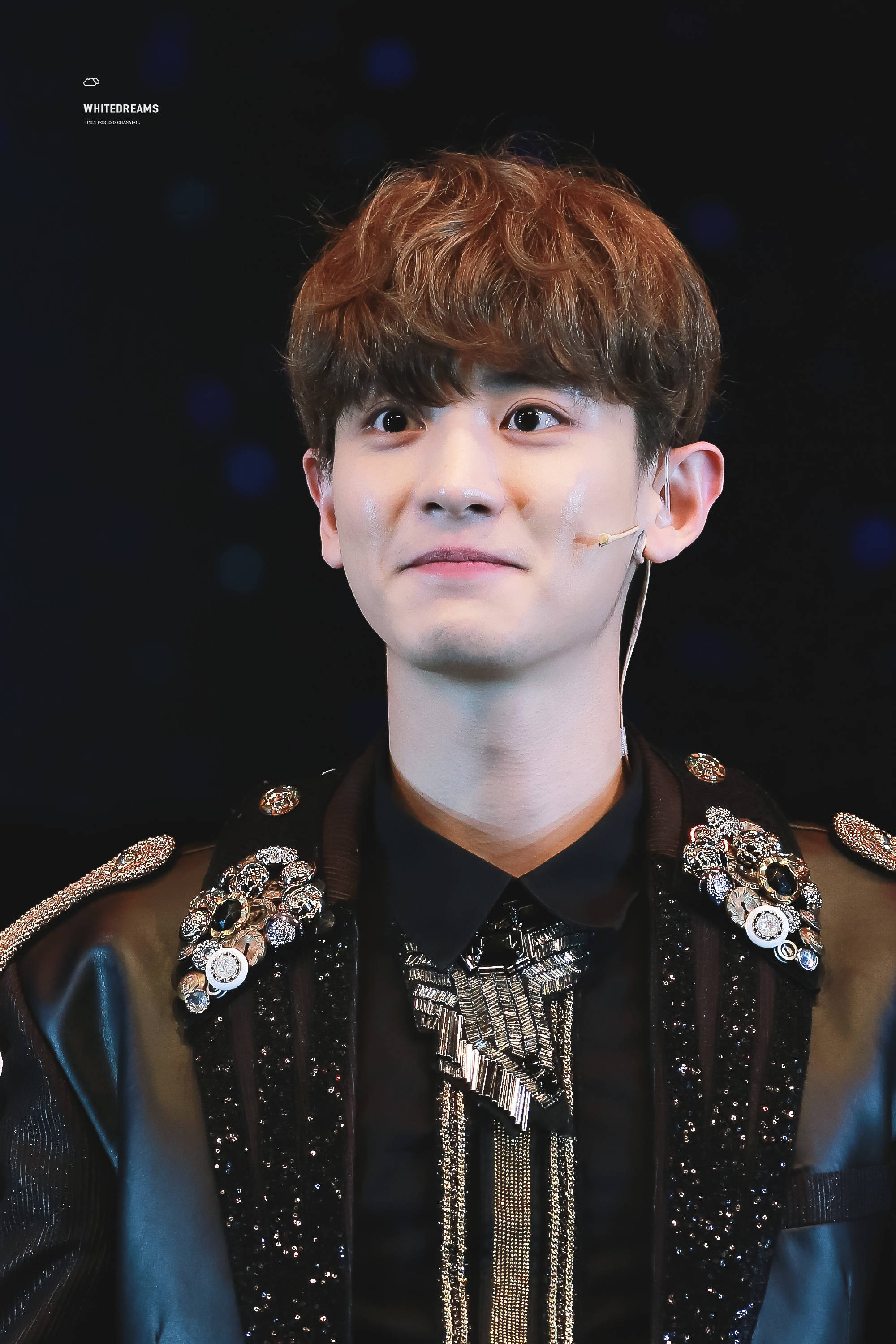 exo灿烈开车时威胁女单车手?sm娱乐公开反驳:这不是灿烈