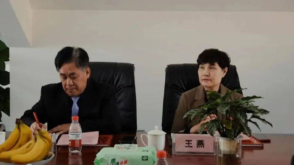 勇毅,中国市场学会秘书长兼批发市场发展委员会主任金陆成,副主任王燕