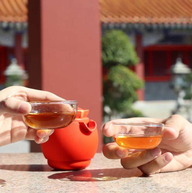 原创喝茶不利于身体健康医生劝告无论男女这3种茶尽量少喝