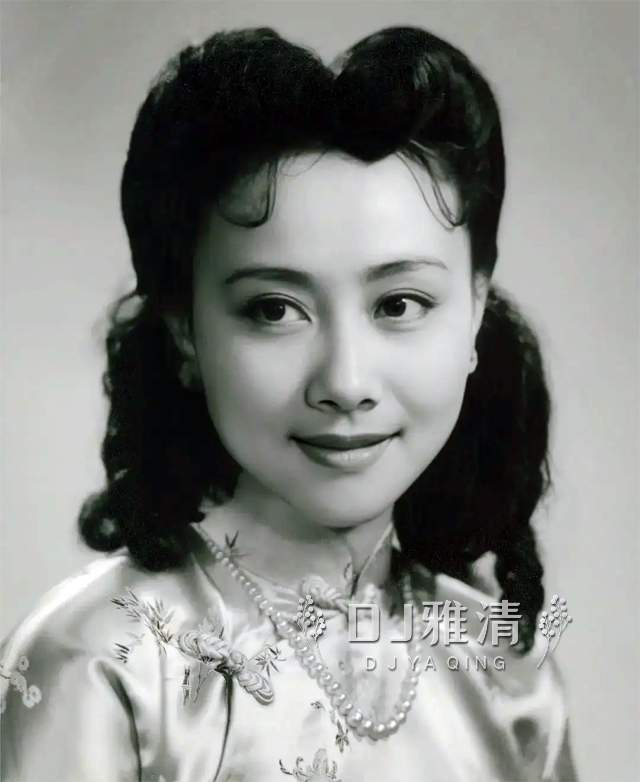 原创八一厂历届厂花今昔照谁说一代不如一代80后小女兵同样英姿飒爽