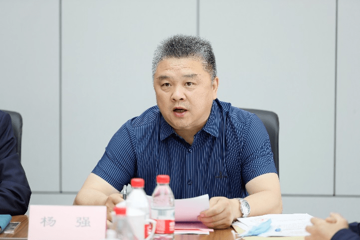 省住建厅领导杨强对协会的成立表示祝贺,希望四川省全咨协会能在今后