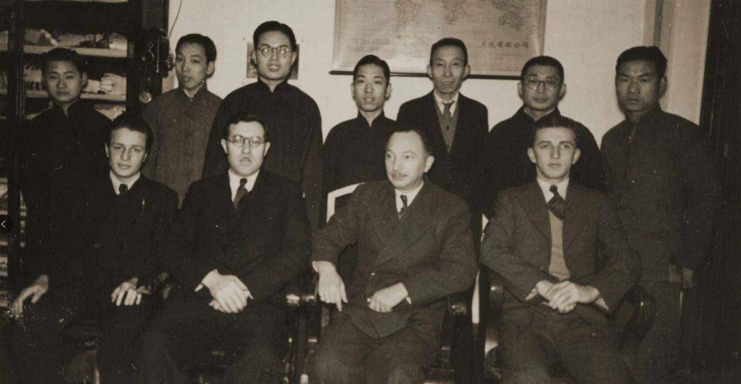 希特勒和中国人合影图片