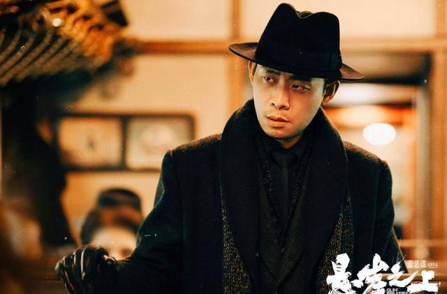 每个角色都值得尊敬,《悬崖之上》角色群像:演技派花落谁家_张译_电影