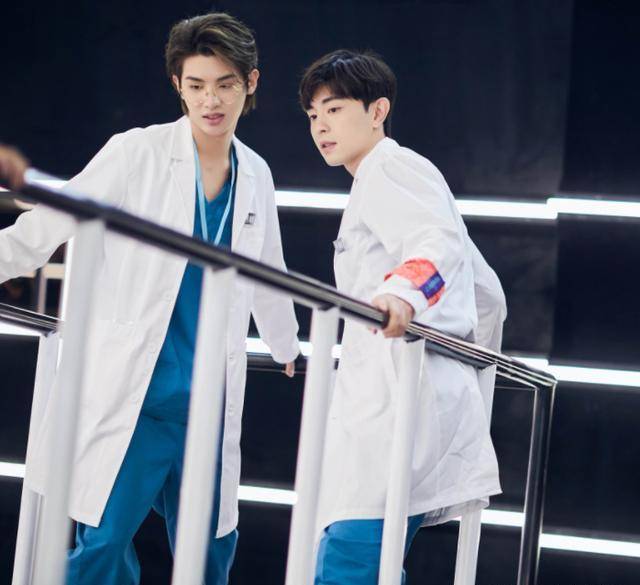 原创都说杨紫旺夫带火了邓伦和李现唯独他怎么都捧不红