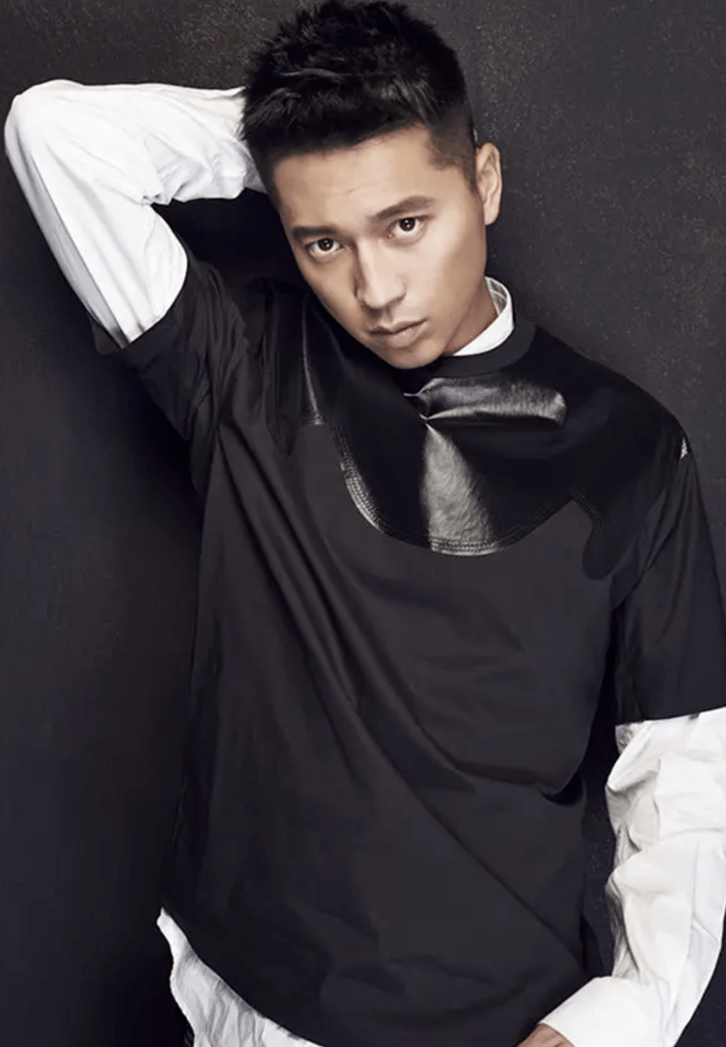 原创演员王雷苦熬8年成名宠爱李小萌至今无绯闻活成人生赢家