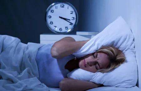 原创几点睡才算熬夜医生不是11点也不是12点多数人搞错了