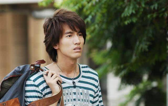 原创糊涂的言承旭耍大牌摆臭脸自毁前程42岁演偶像剧至今不火