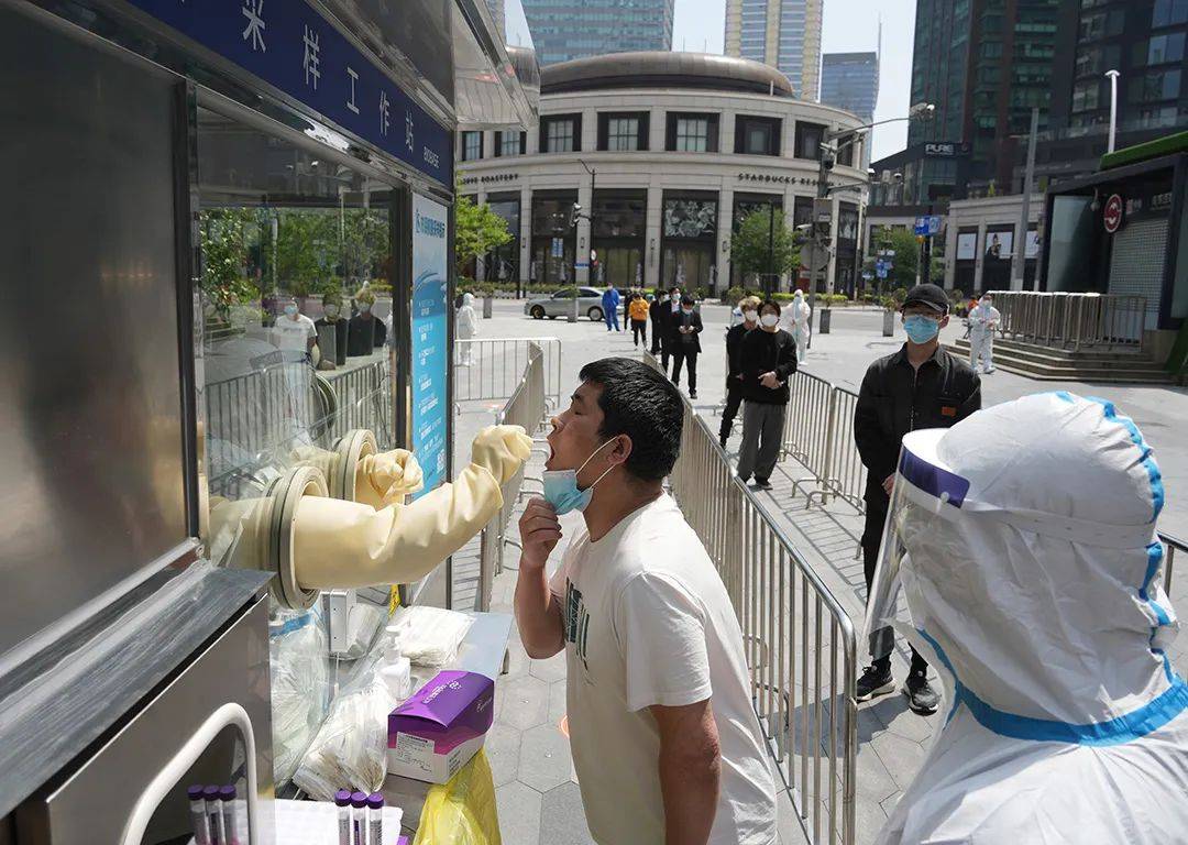 随到随测，免费太好了！记者上午体验四区免费检测点