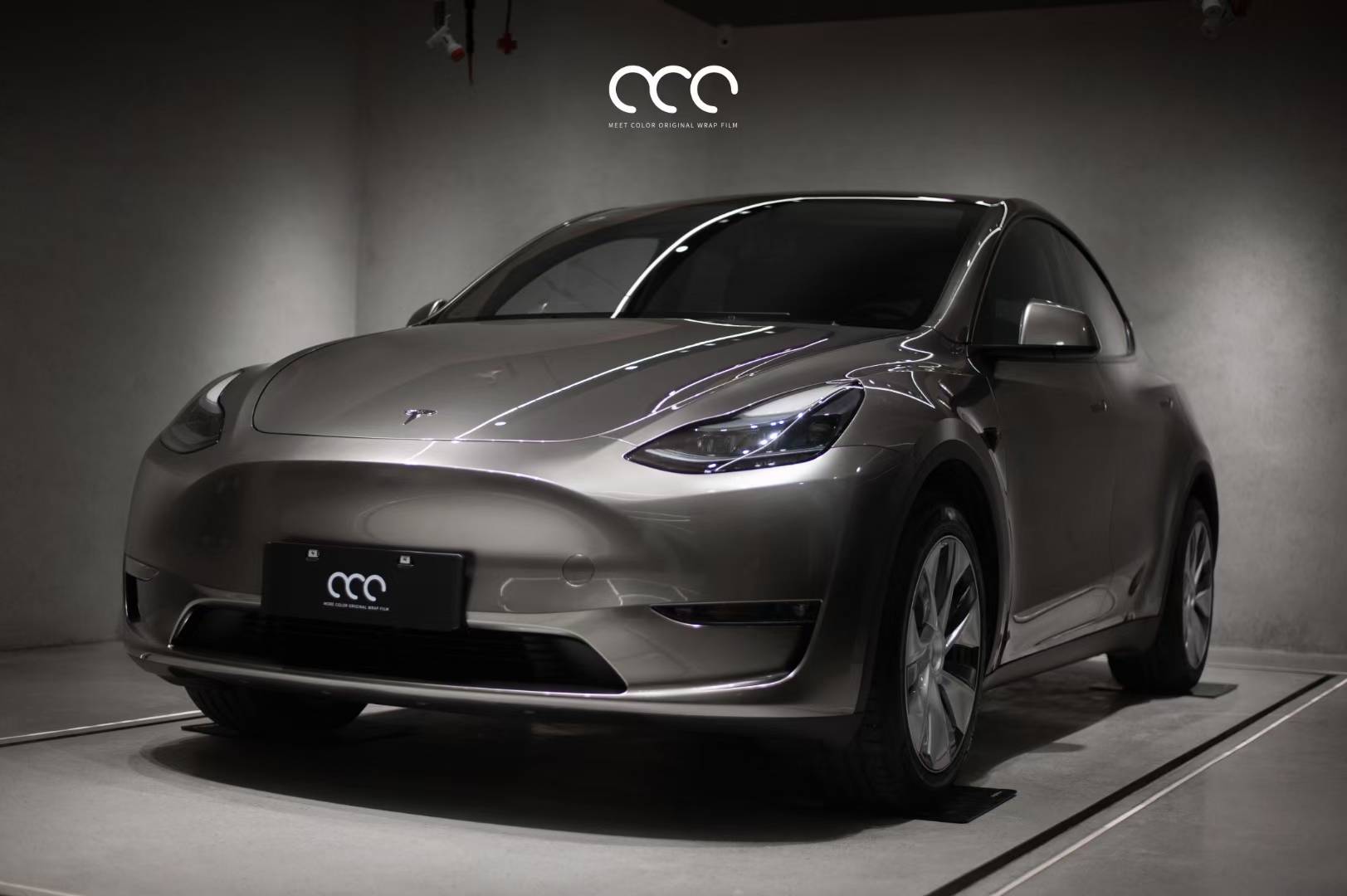 特斯拉modely漫彩改色膜pet液态金属银