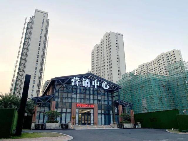 金湖壹号你躲什么躲今天看我怎么扒光你