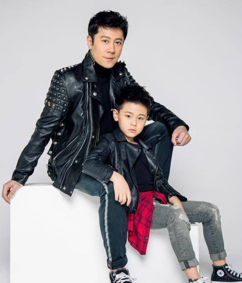 原创解晓东跳过舞蹈当过歌星做过商人妻子带他走出抑郁症