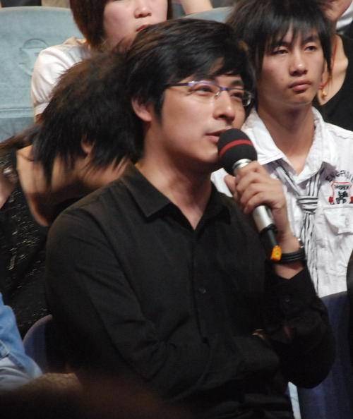 "多金女王" 李湘的11年强势史,和她身后的4个男人_王岳伦_关卫民_湖南