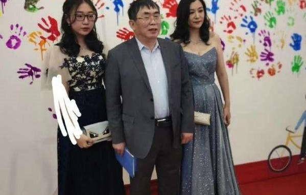 三婚妻子不离不弃,前妻再婚,孙子是日籍_聂卫平_孔令文_儿子