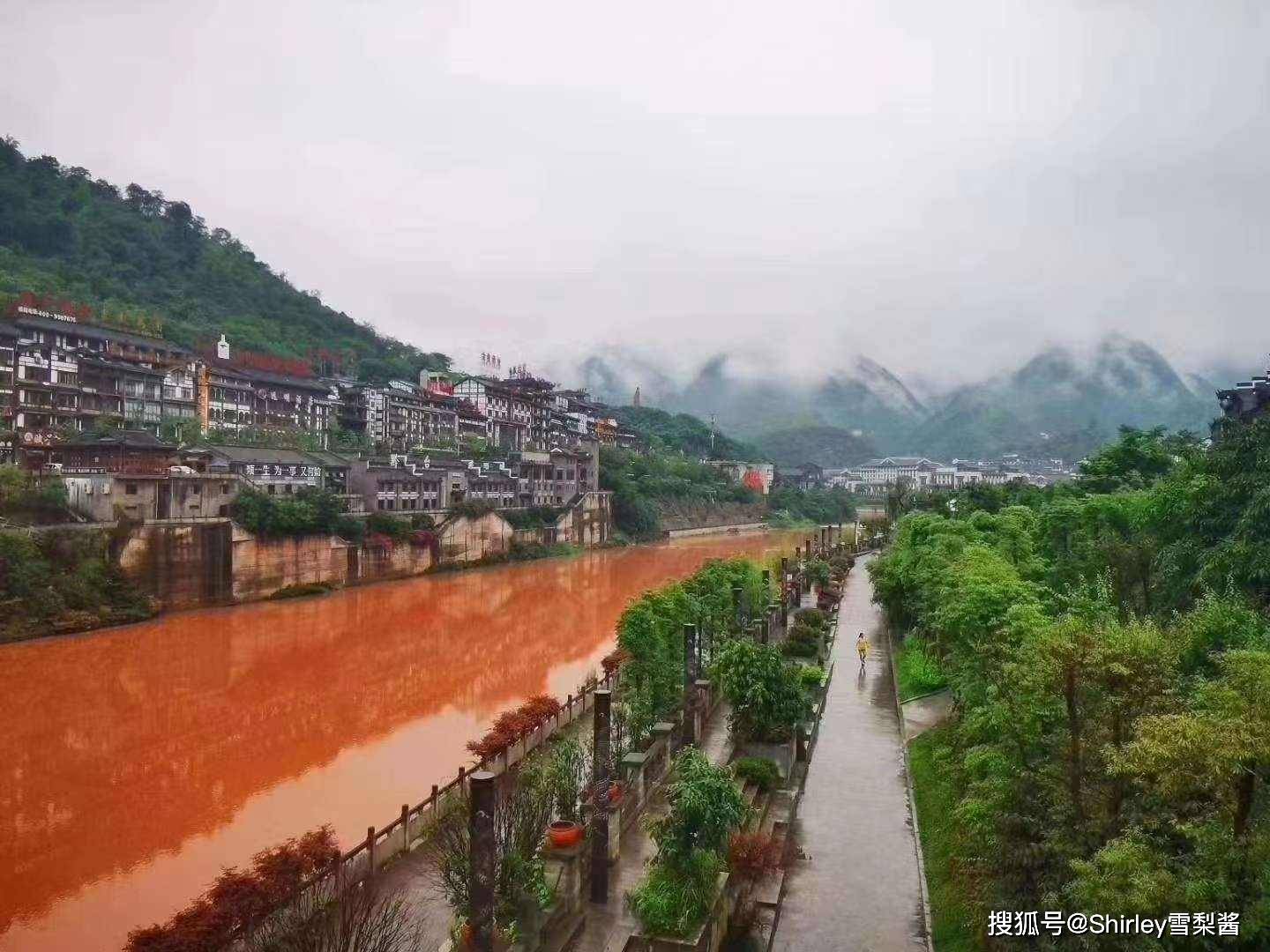 我国传奇大河，一到雨季河水颜色鲜红如血，背后历史让人肃然起敬