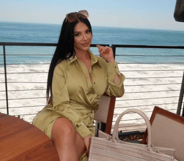 五口之家令人羡慕,其娇妻身材堪比瓦妮莎_丹妮埃拉_里弗斯_女儿