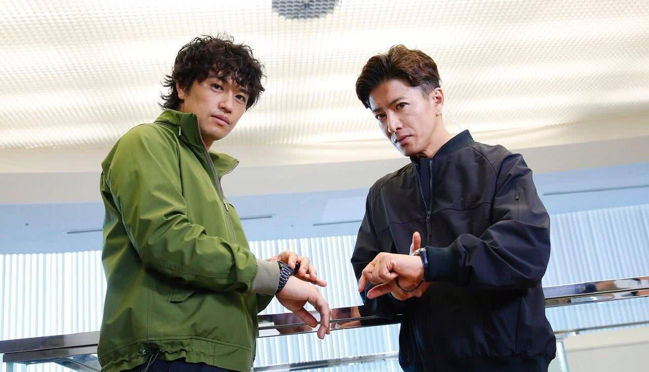 47岁木村拓哉户外玩吊环,臂力不输小9岁斋藤工,满屏荷尔蒙_动作_外套