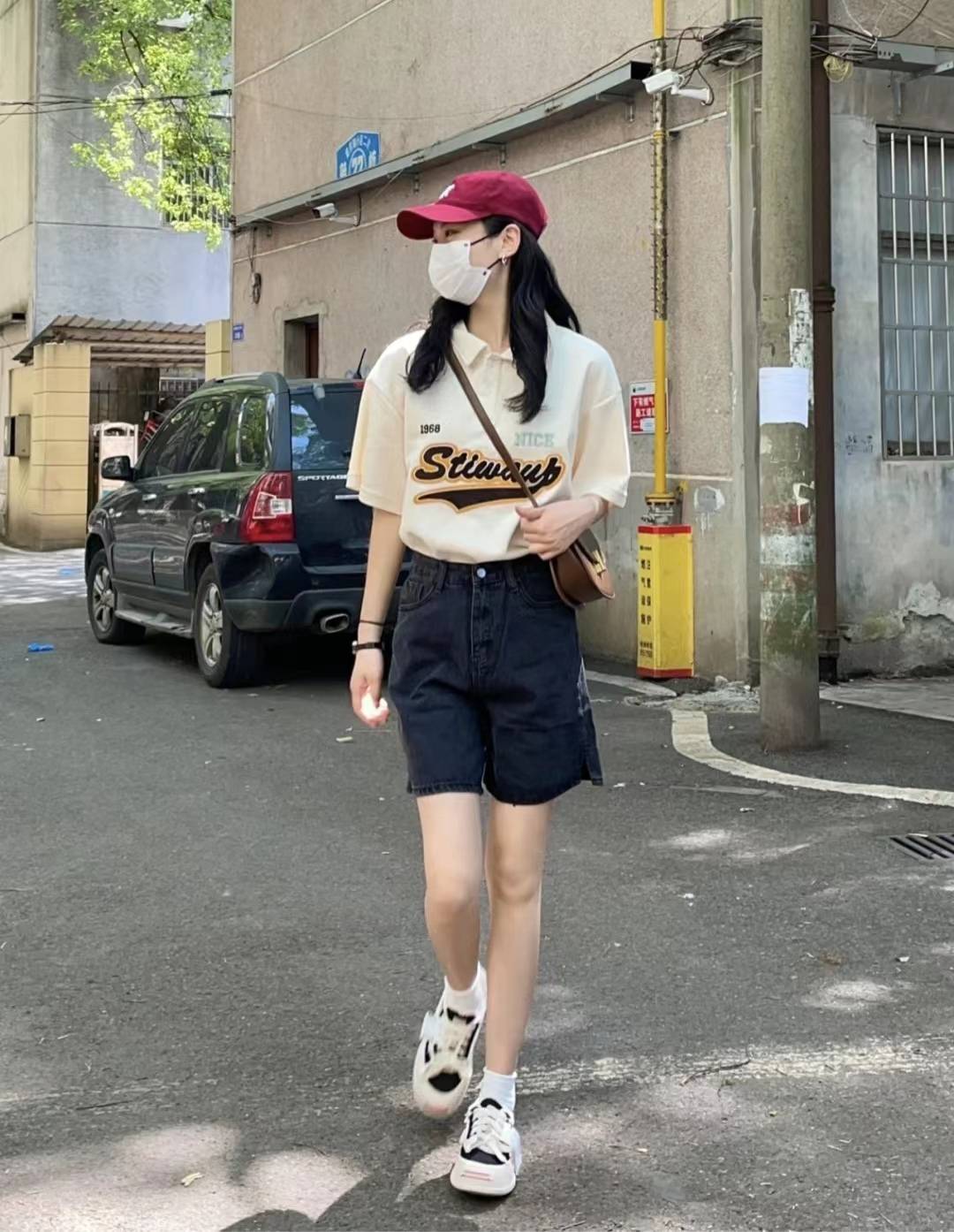 原创夏天短裤怎么搭配上衣和鞋子好看