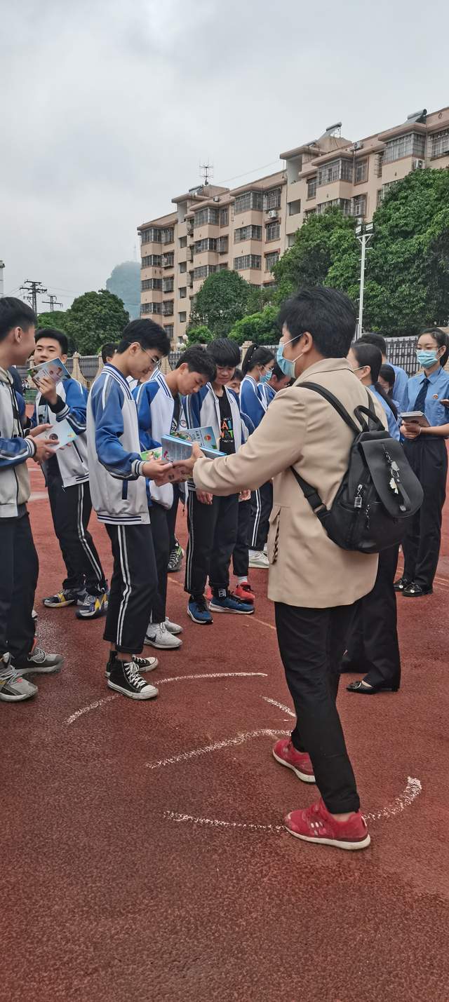 广西罗城县关工委:协作联动 筑牢校园周边环境屏障