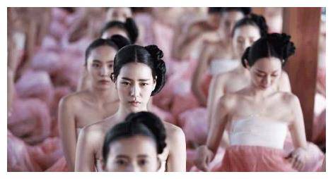 原创皇帝遭暗杀帝后借机除宠妃5年后皇帝看着皇后被烧死