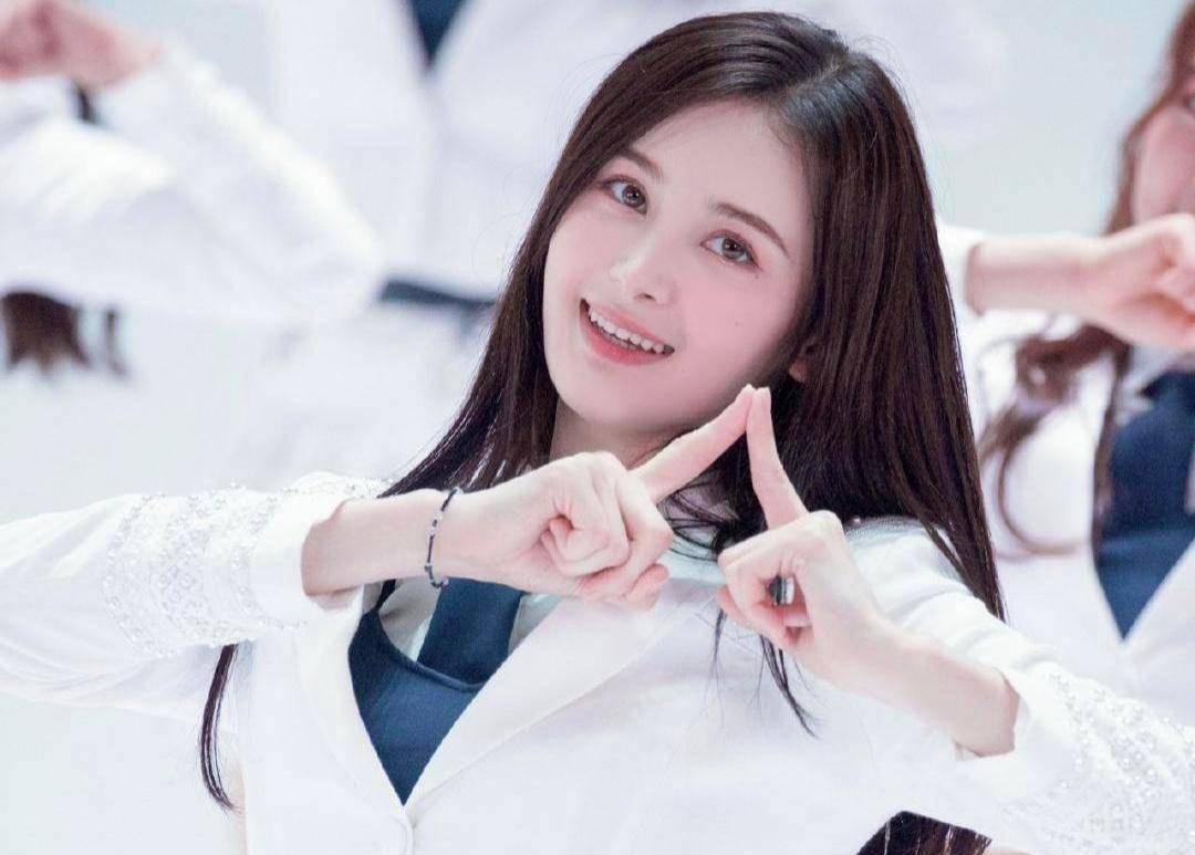 创造营2022里的混血女孩,郑乃馨不算什么,最后一位