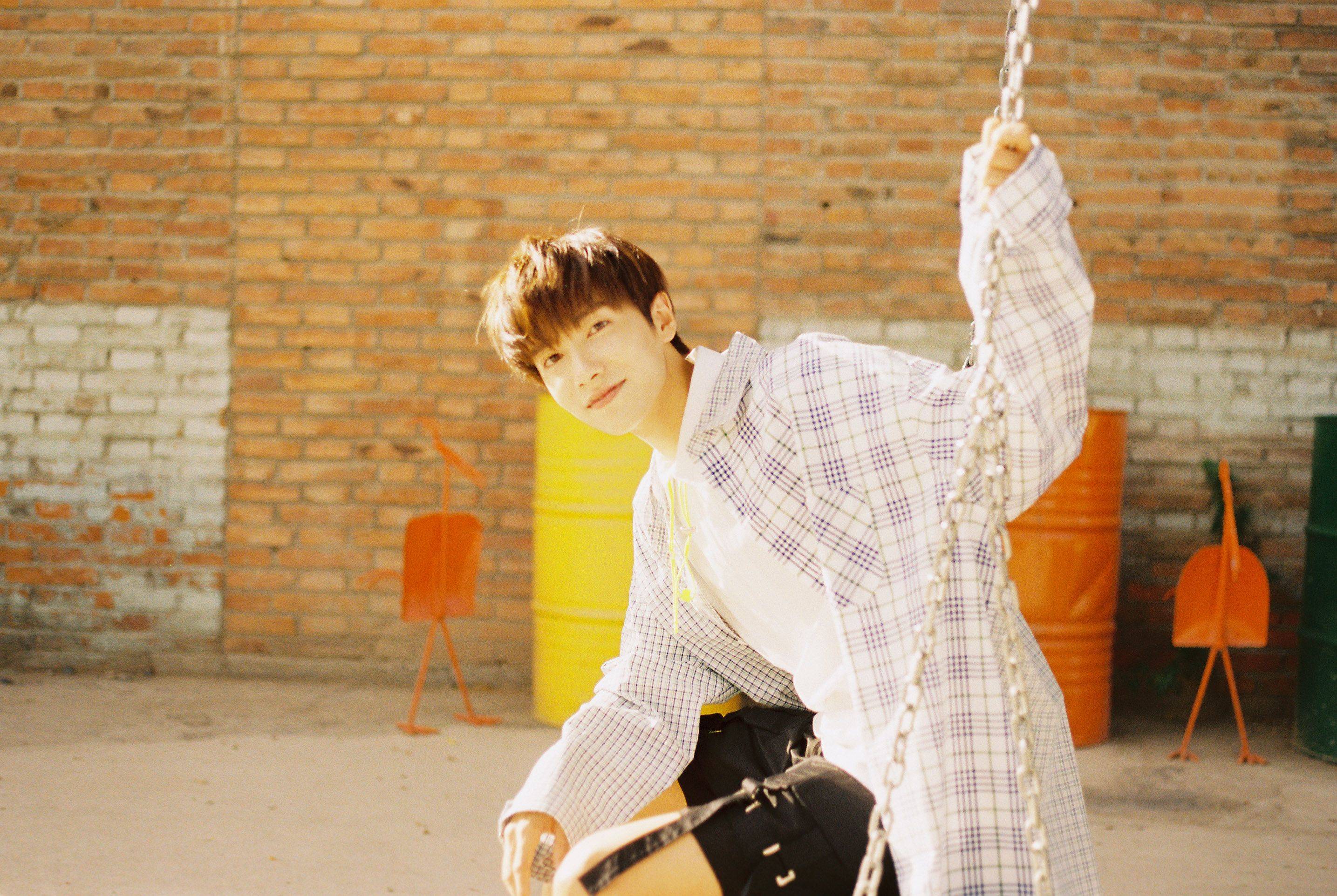 贾征宇夏日胶片写真 青春限定"氧气"少年感十足_搭档_浪漫气息_照片