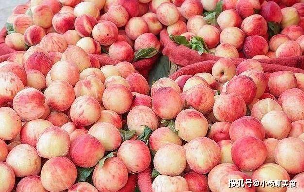 原创
买鲜桃时,选公的还是选母的?仔细观察这个细节,保你一挑一个准