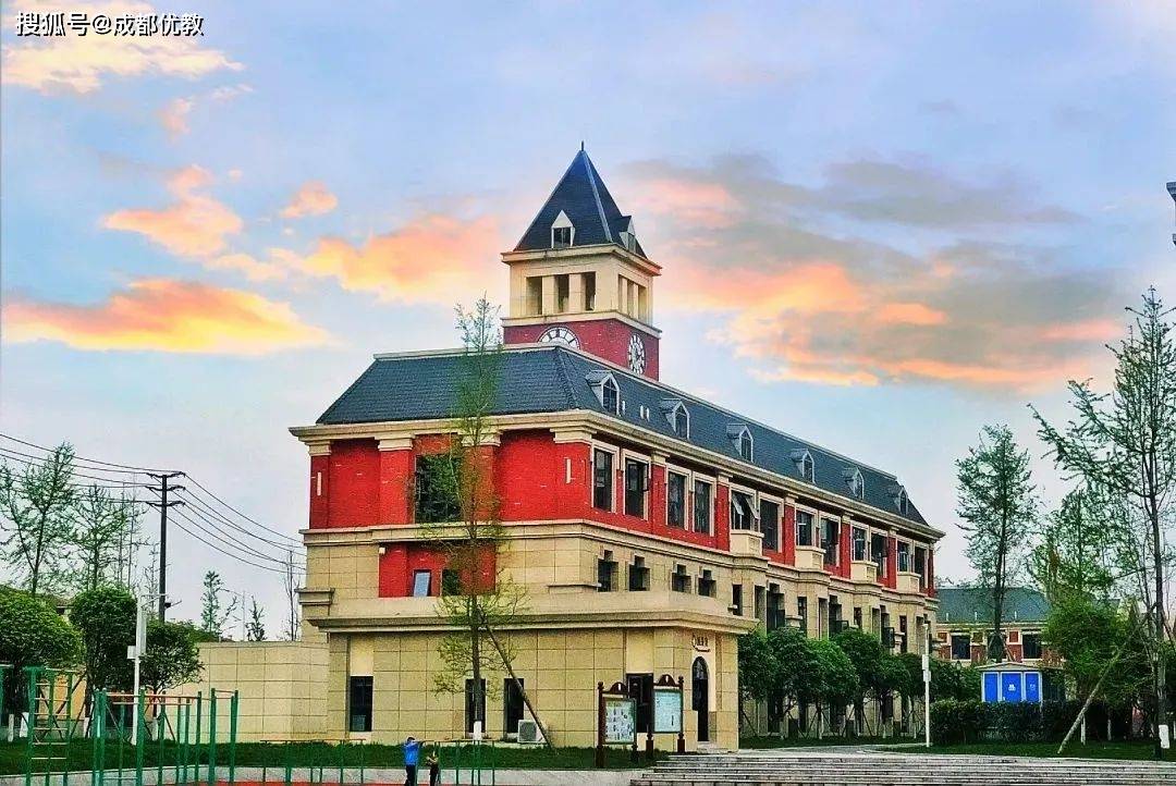 就在刚刚彭州市博骏学校2022年小学初中部招生简章出炉