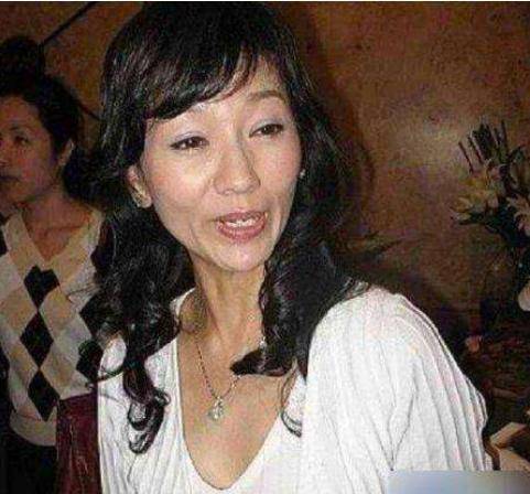 有一种整容叫赵雅芝褪去美颜滤镜私下真实的她老态尽显