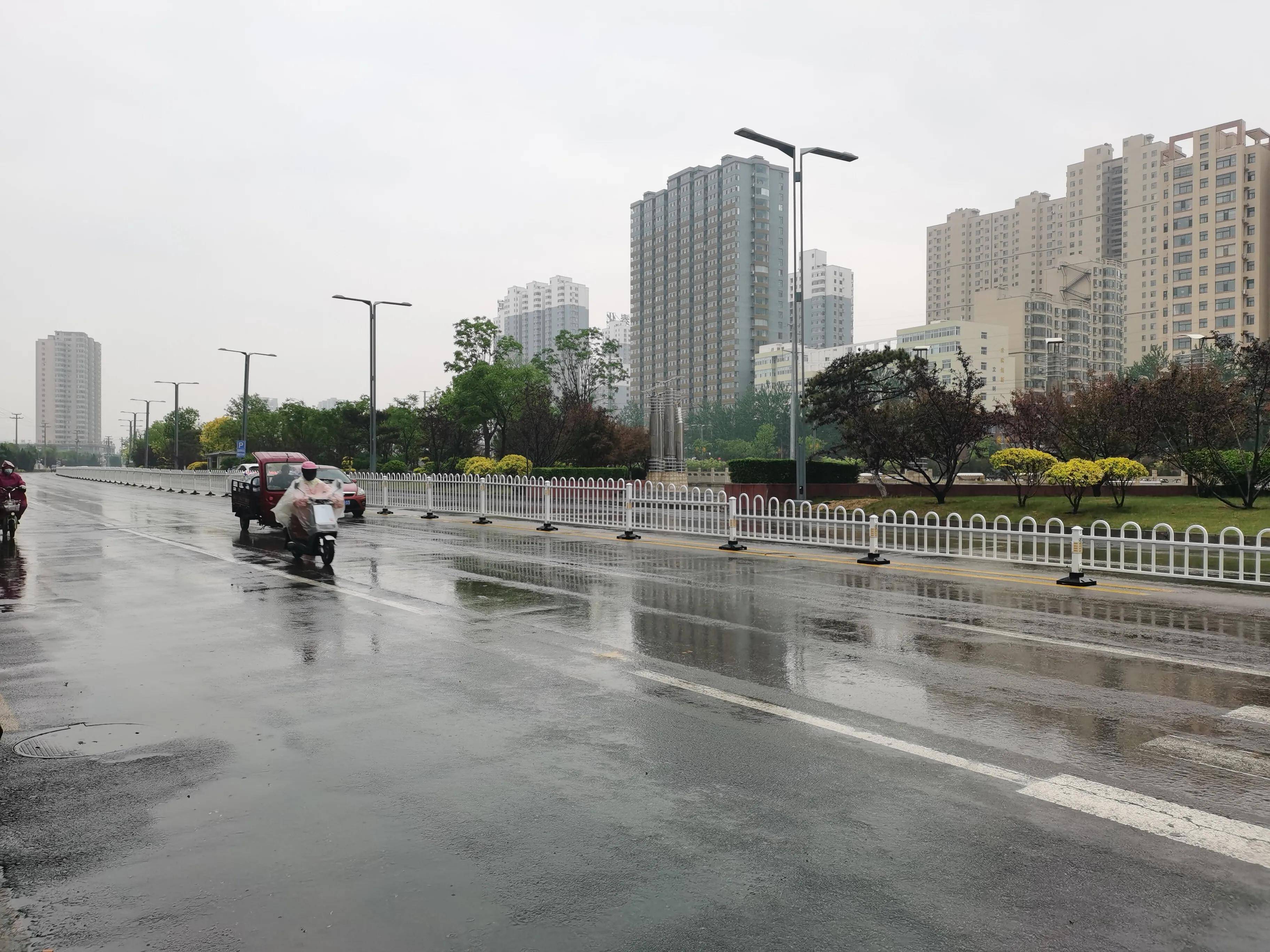 山西绛县暴雨图片